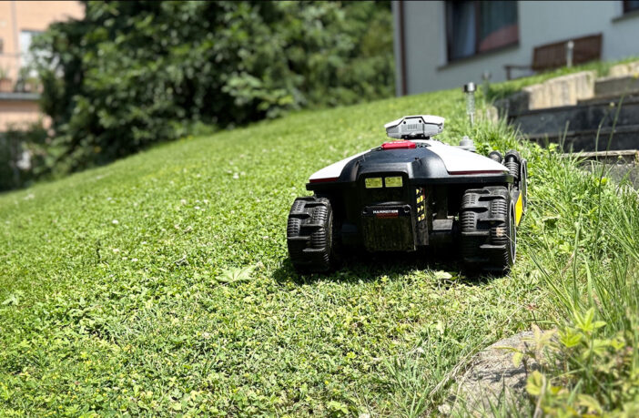 Mammotion LUBA Mini AWD