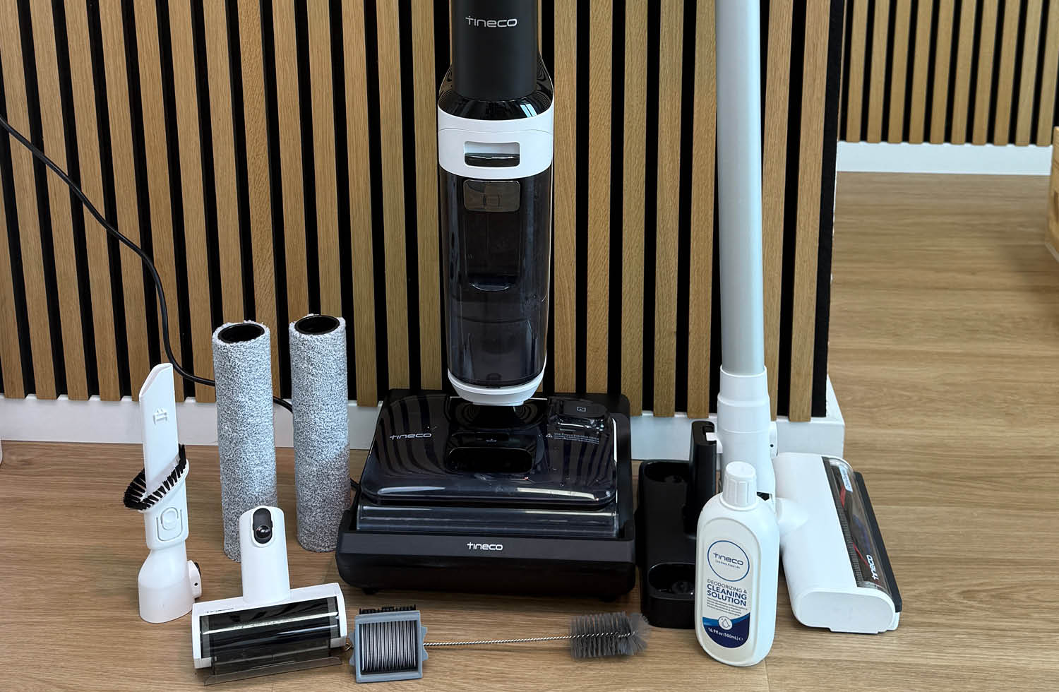 hier seht ihr den Lieferumfang des Hier gehts zum Tineco Floor One Switch S6 Stretch Plus