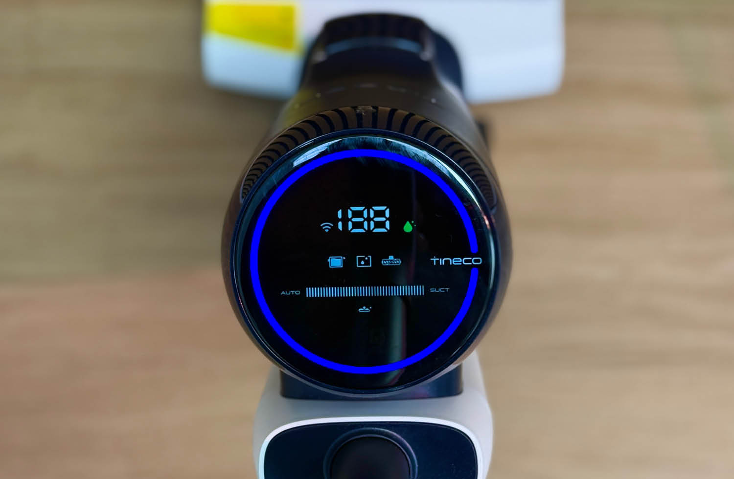 Der Display des Wischsaugers