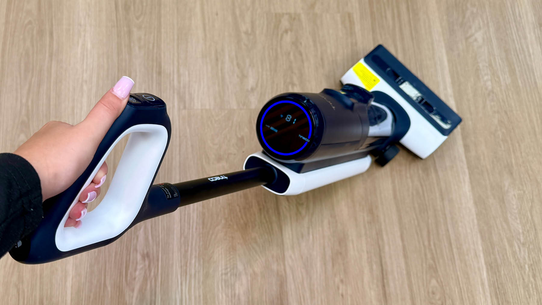 Gemeinsam schauen wir uns heut den Tineco One Floor S6 Flashdry PET an