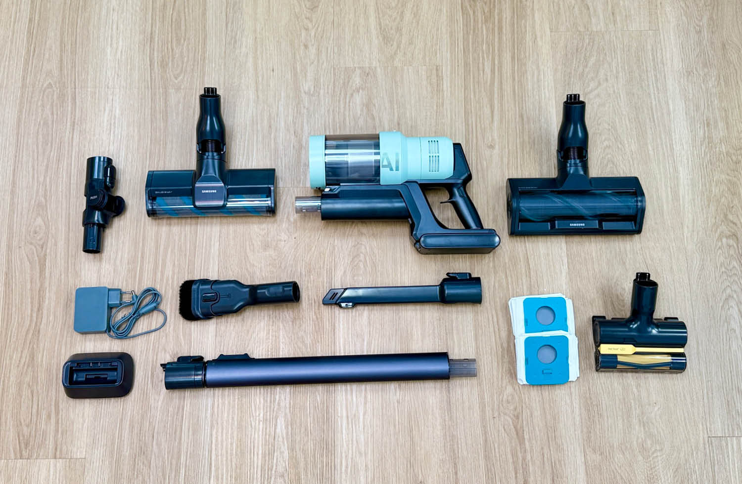 Hier seht ihr den Lieferumfang des Samsung Bespoke