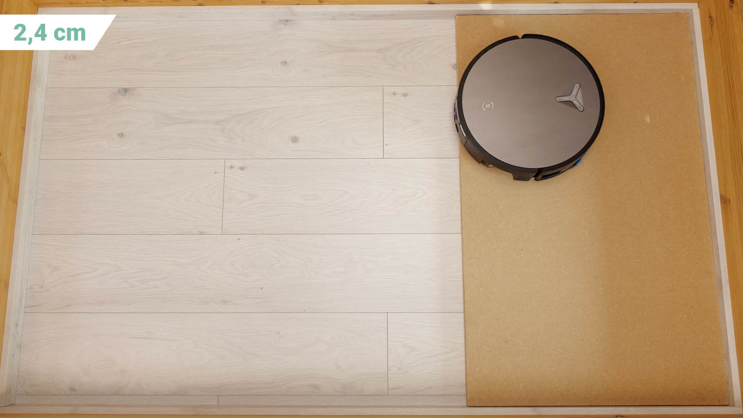 ECOVACS DEEBOT X11 OmniCyclone Hindernisse Kante Test