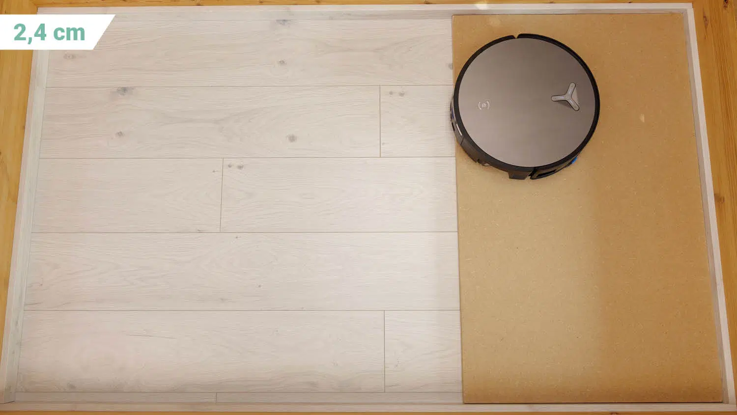 ECOVACS DEEBOT X11 OmniCyclone Hindernisse Kante Test