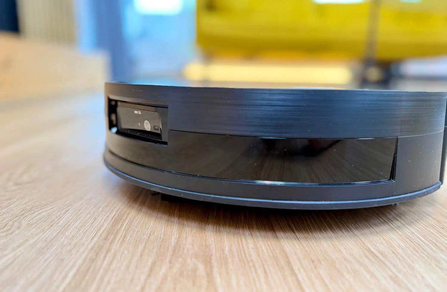 ECOVACS DEEBOT X11 OmniCyclone Navigation