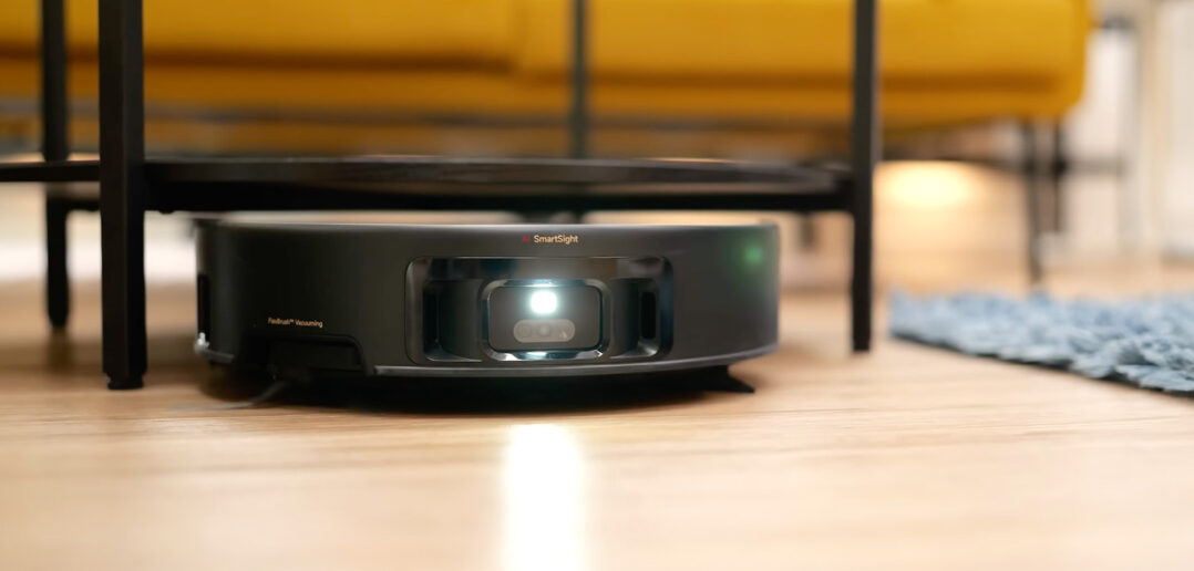 Wissenswert-Artikel von SmarthomeAssistent über Saugroboter für flache Möbel - welche Modelle dank niedriger Bauhöhe unter Sofas und Betten und anderen flachen Möbeln reinigen können.