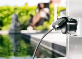 Brennenstuhl stellt neue Matter-Außensteckdose vor