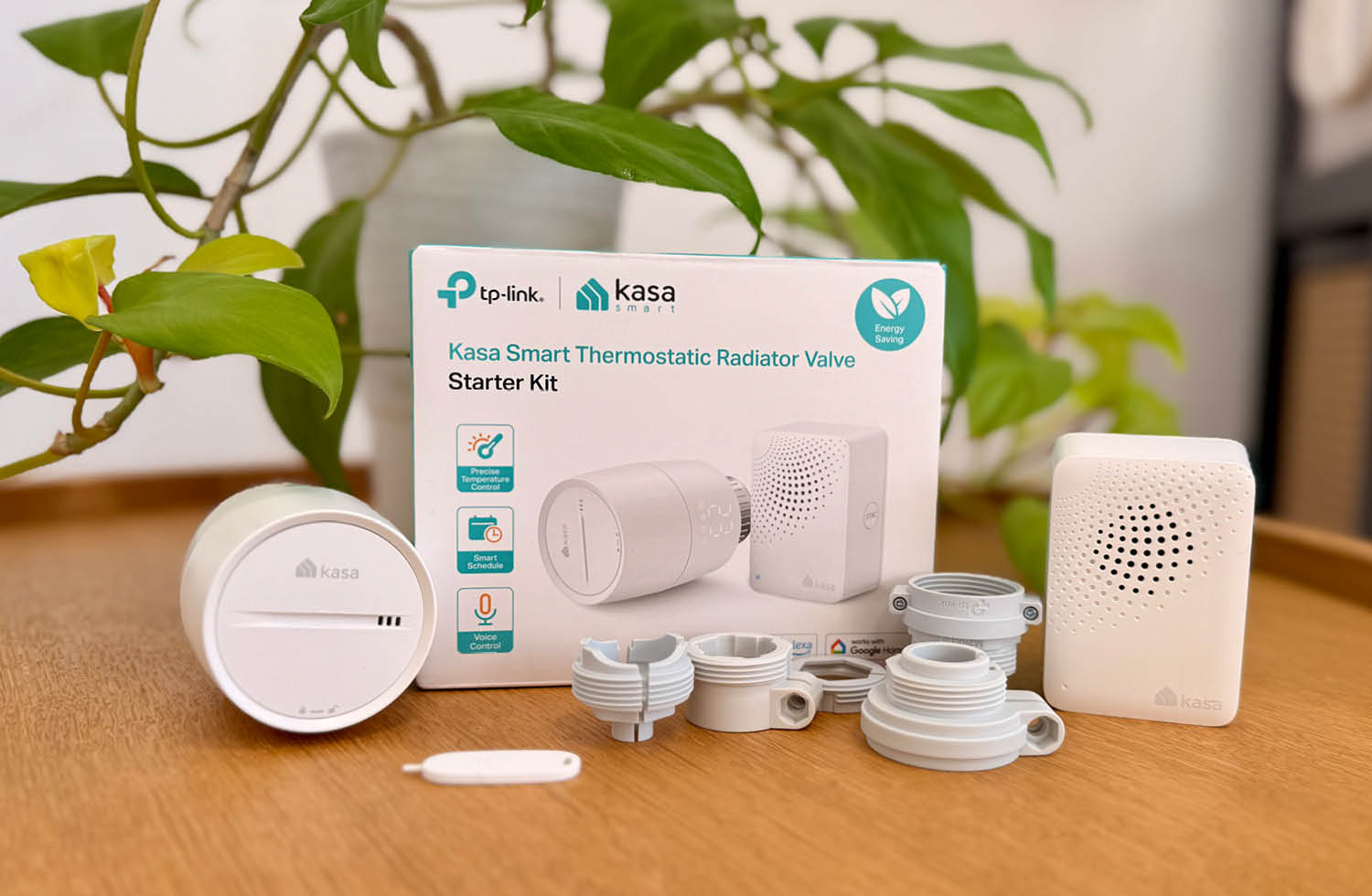 Der Lieferumfang des TP-Link Kasa KE100 Thermostat