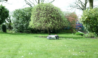 Ab welcher Größe lohnt sich ein Mähroboter?