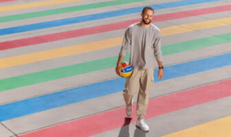 Google arbeitet offenbar an bildschirmlosen Fitnessbändern