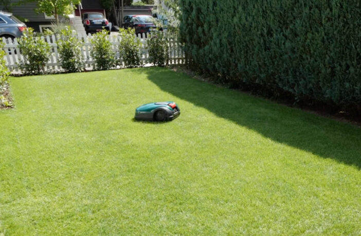 Lohnt sich noch ein Mähroboter mit Draht?