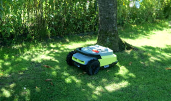 Mähroboter mit Funkturm | Was ist das?