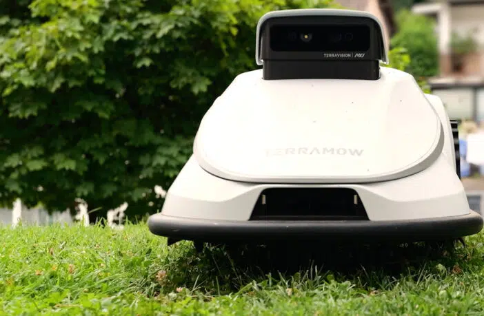 TerraMow V600 | Mährobiter mit Kamera