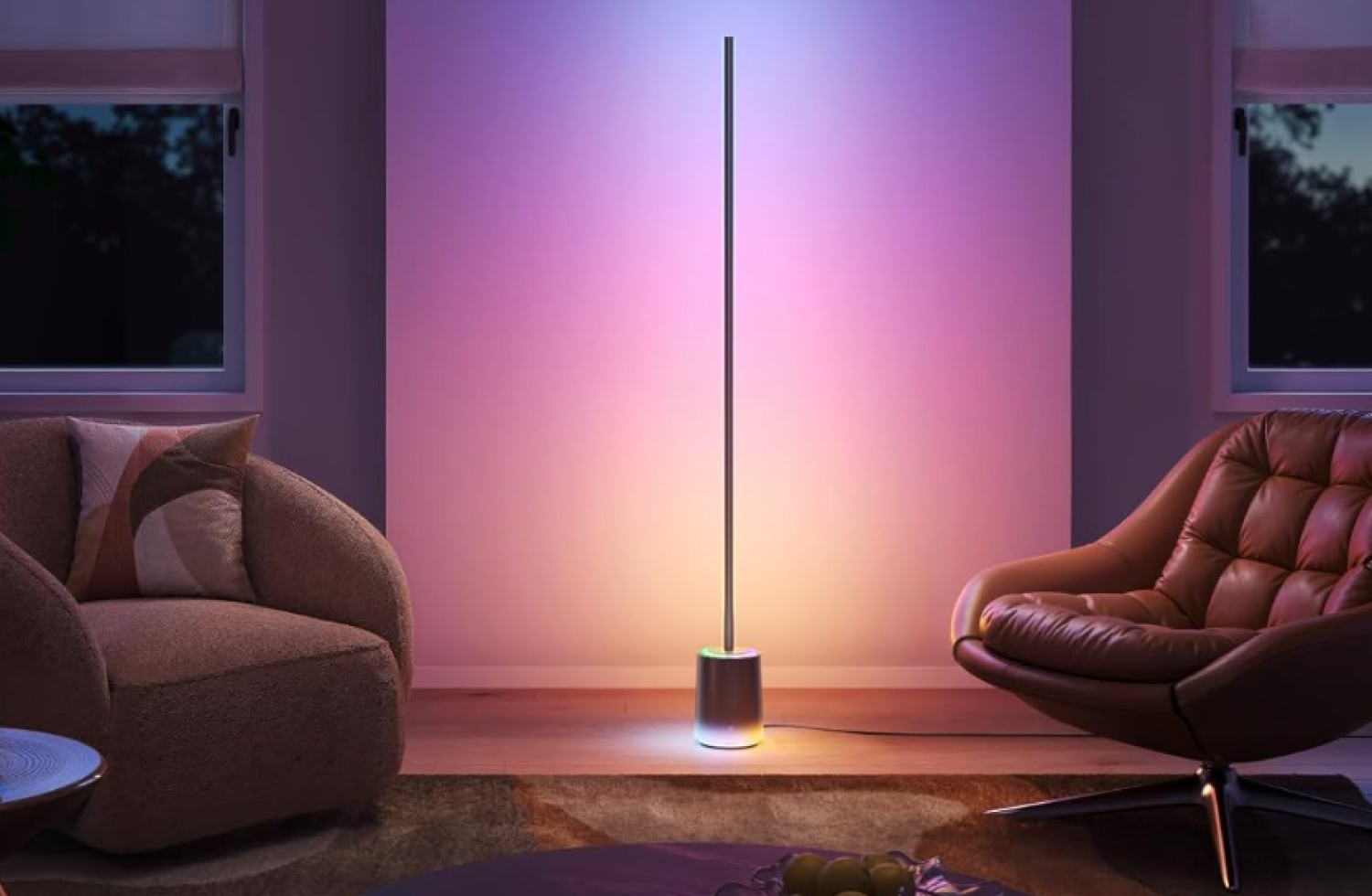Die Govee Floor Lamp 3 kostet 169,99 Euro. Sie nutzt LuminBlend+ mit beidseitiger Lichtführung und beleuchtetem Standfuß.