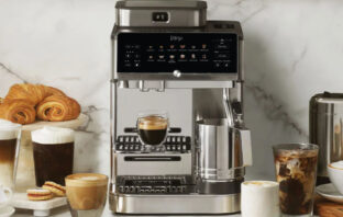 Die Ninja AutoBarista Pro für 899 € kommt mit einem wechselbaren 340 g Bohnenbehälter, einem 2,3 Liter Wassertank und Edelstahl-Elementen.