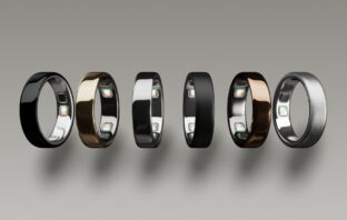 Der Oura Ring 5 startet mit kleinerem Gehäuse, neuer Sensorik, Live Activity Tracking und Ladecase. Preise beginnen bei 399 US-Dollar.