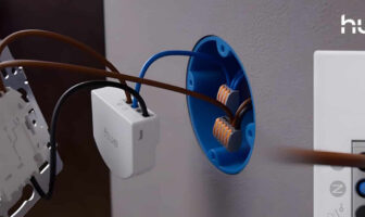 Philips Hue bringt vier neue Unterputzmodule: ein Wandschaltermodul ohne Batterie und drei Schaltaktoren für Deckenleuchten.