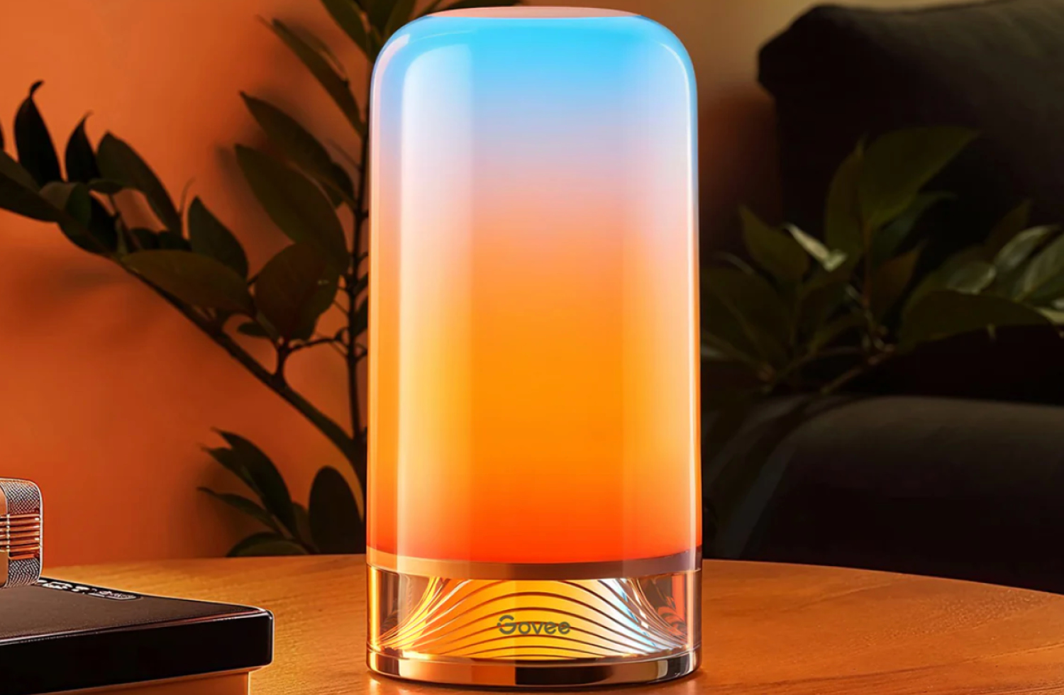 Govee arbeitet an einer Wallwash Table Lamp mit Matter. Gleichzeitig gibt es einzelne Berichte zu Problemen mit der Hue Bridge Pro.