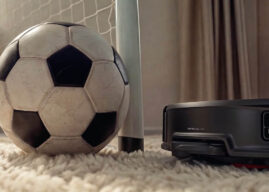 Rocky, der Fußballkommentator | Roborock-Saugroboter mit WM-Update