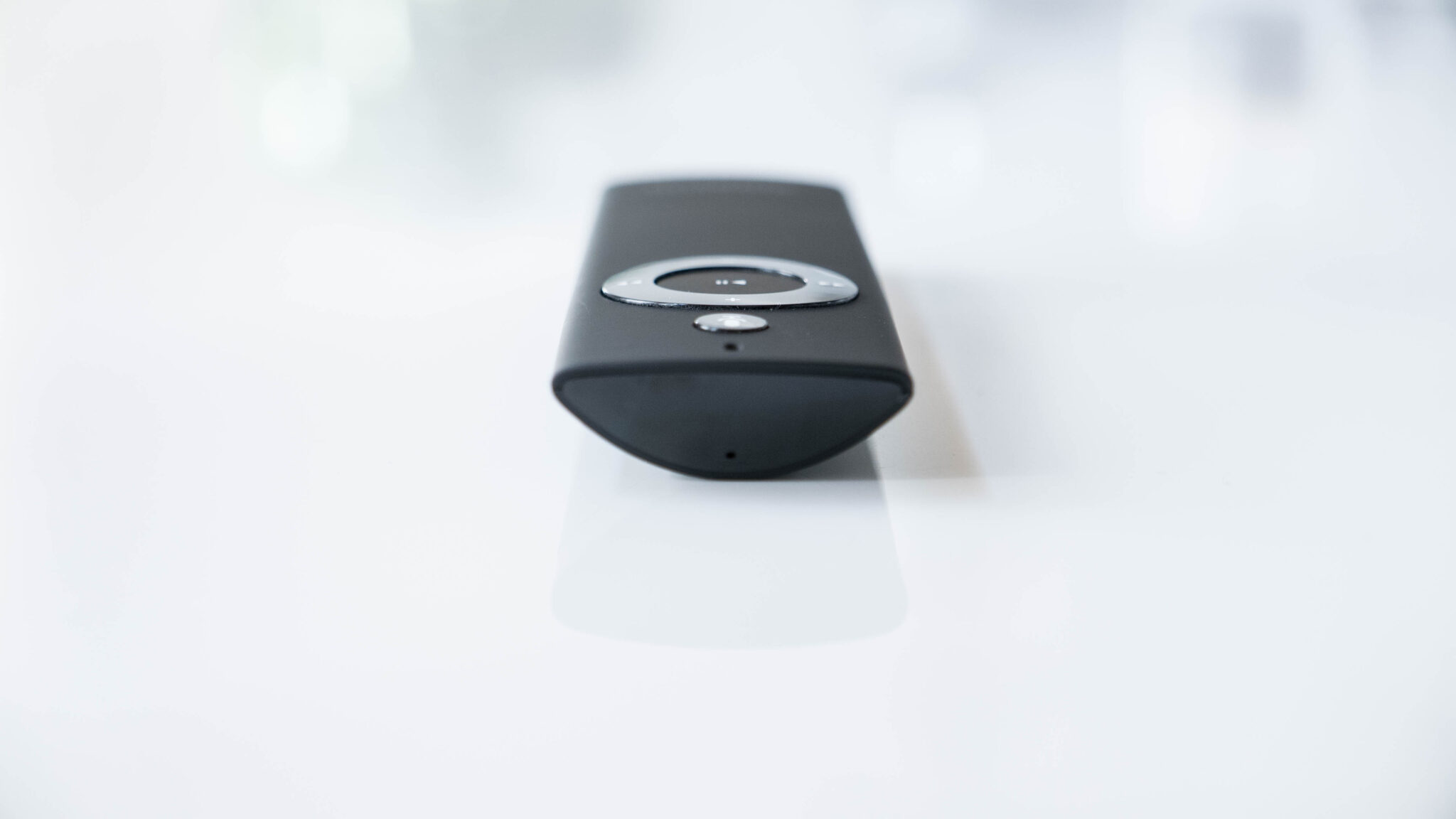 Amazon-Alexa-Sprachfernbedienung-oben