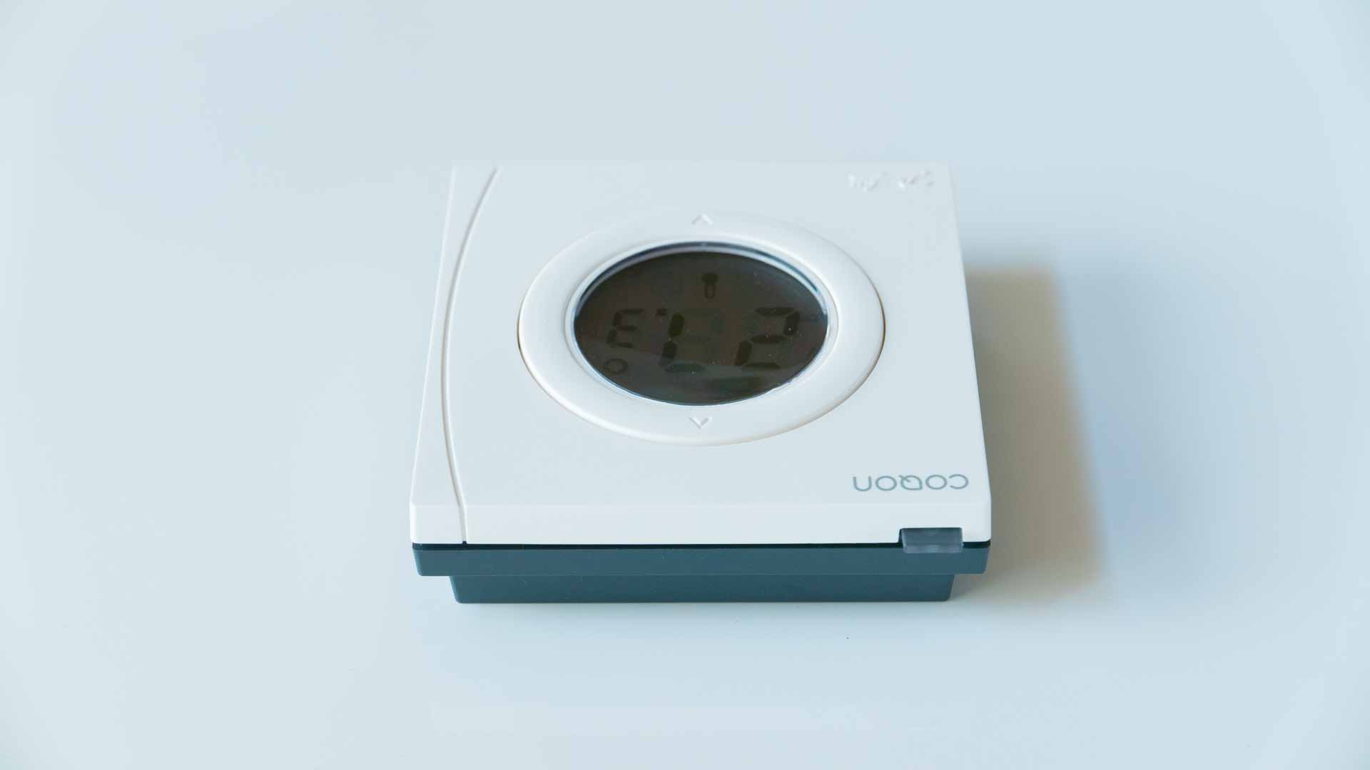 COQON-Wandtermostat-schräg-oben