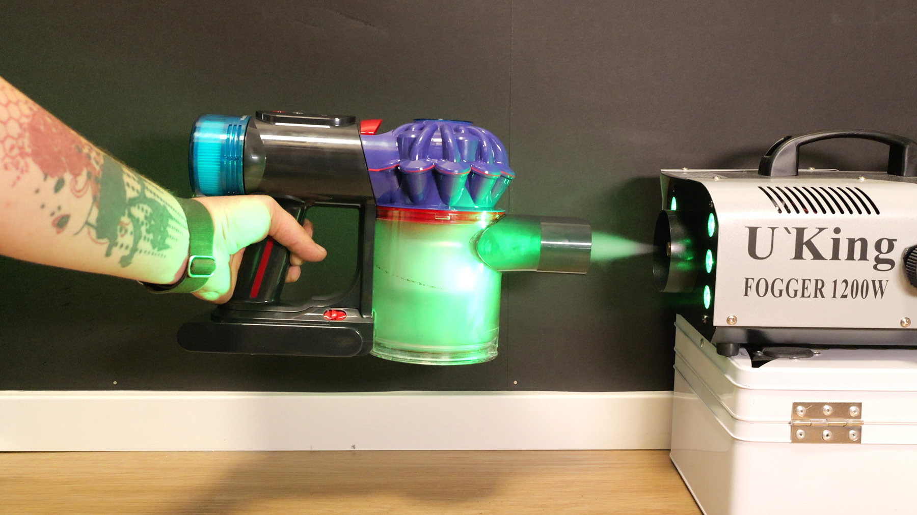 Dyson v10 konical + Auto-empty Dok - Filtertest
