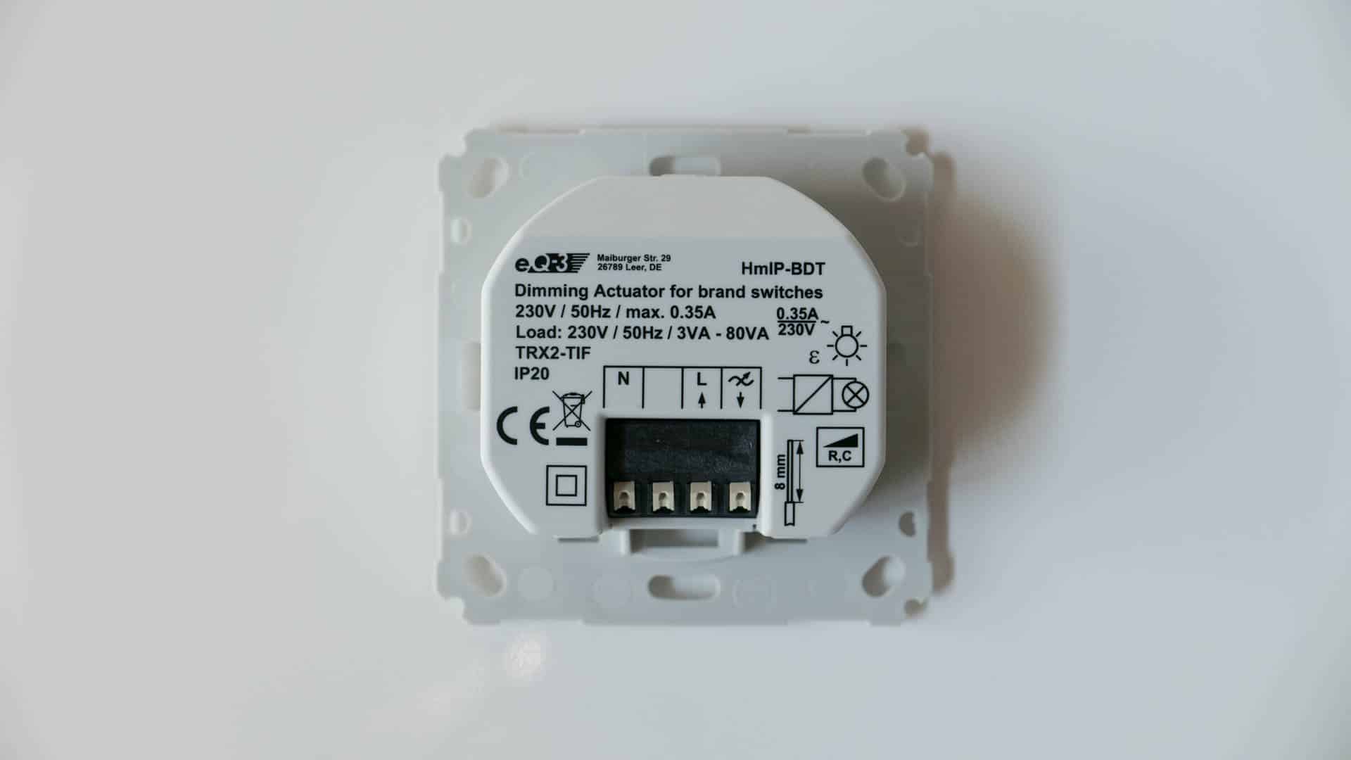 Homematic-IP-Dimmaktor-hinten
