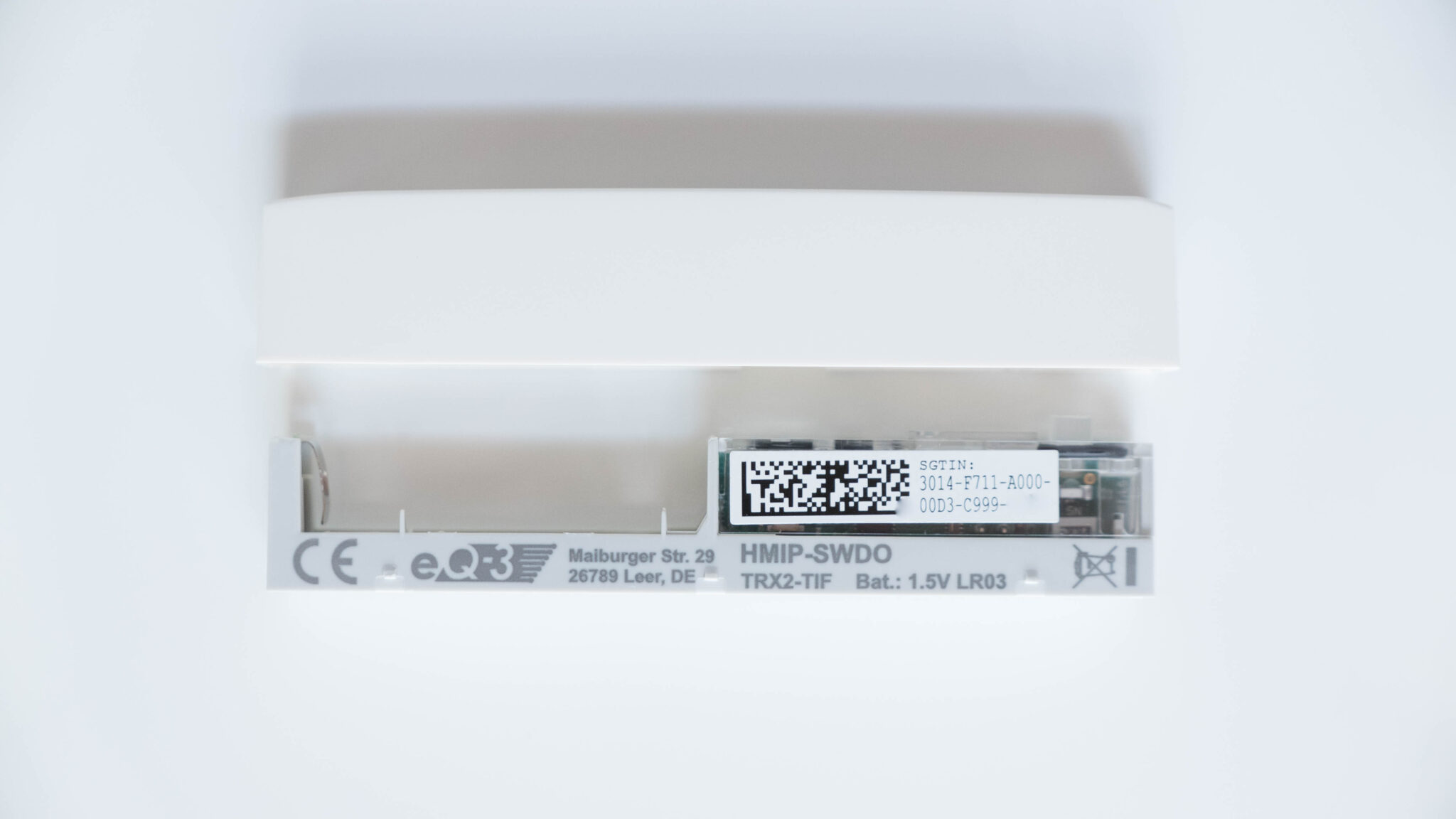 Homematic-IP-Tür-und-Fensterkontakt-zerlegt-links