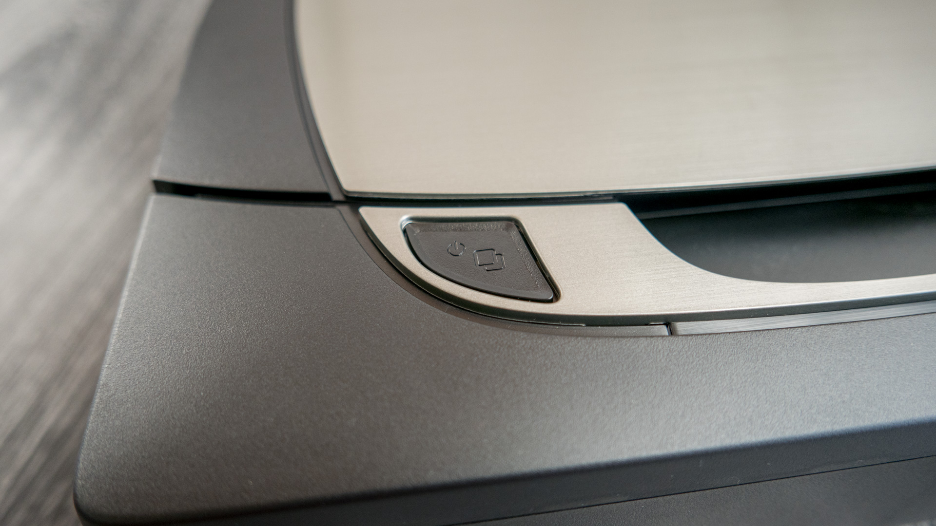 Neato Botvac D7 Details 03