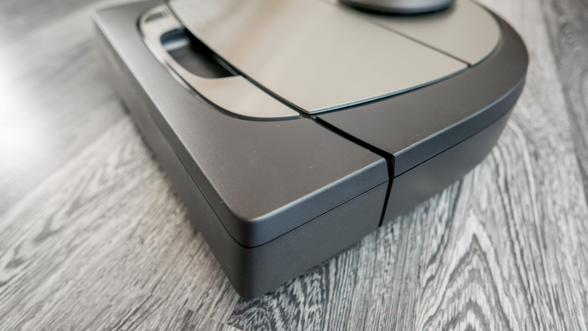 Neato Botvac D7 Details 05