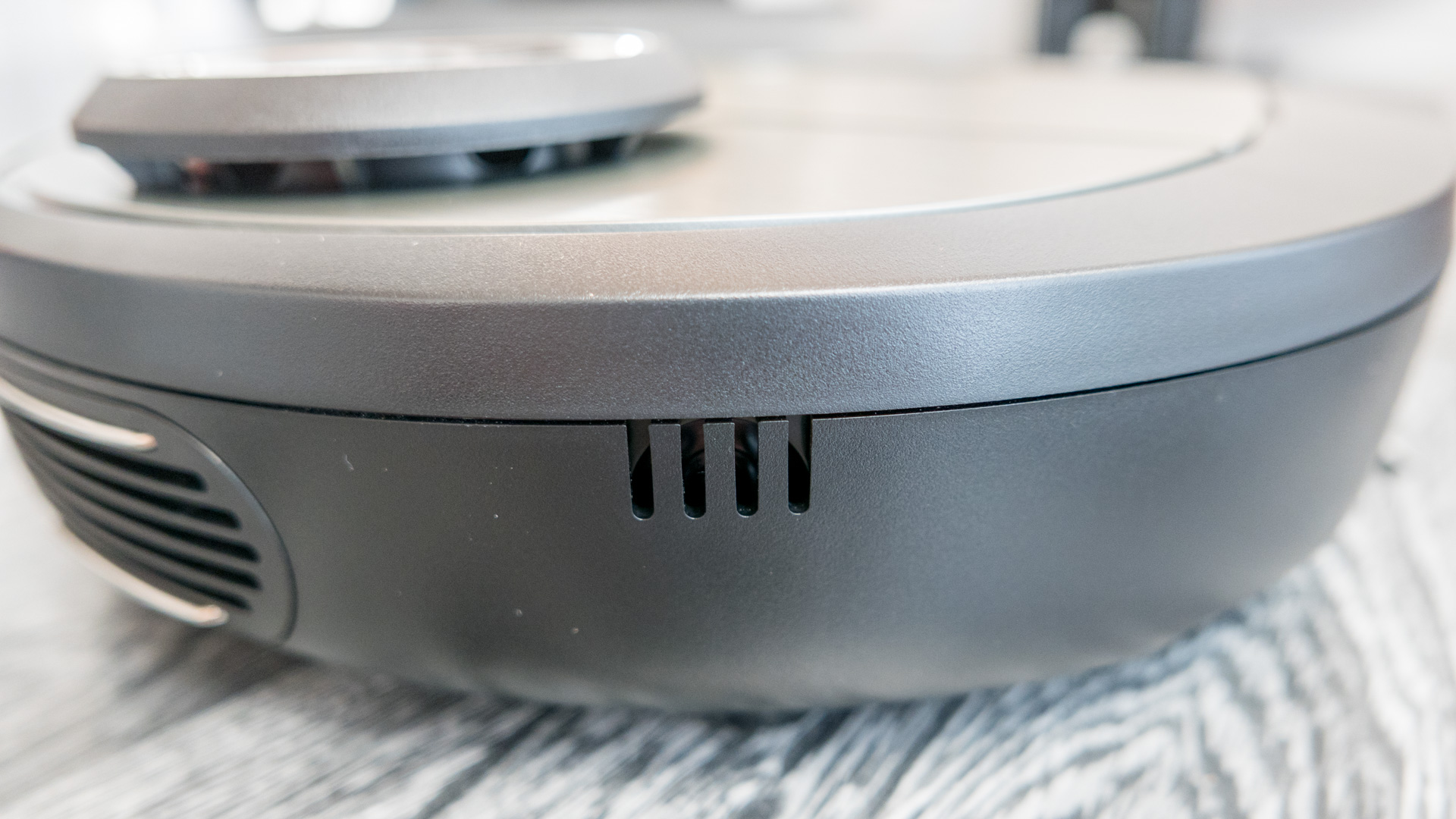 Neato Botvac D7 Details 10
