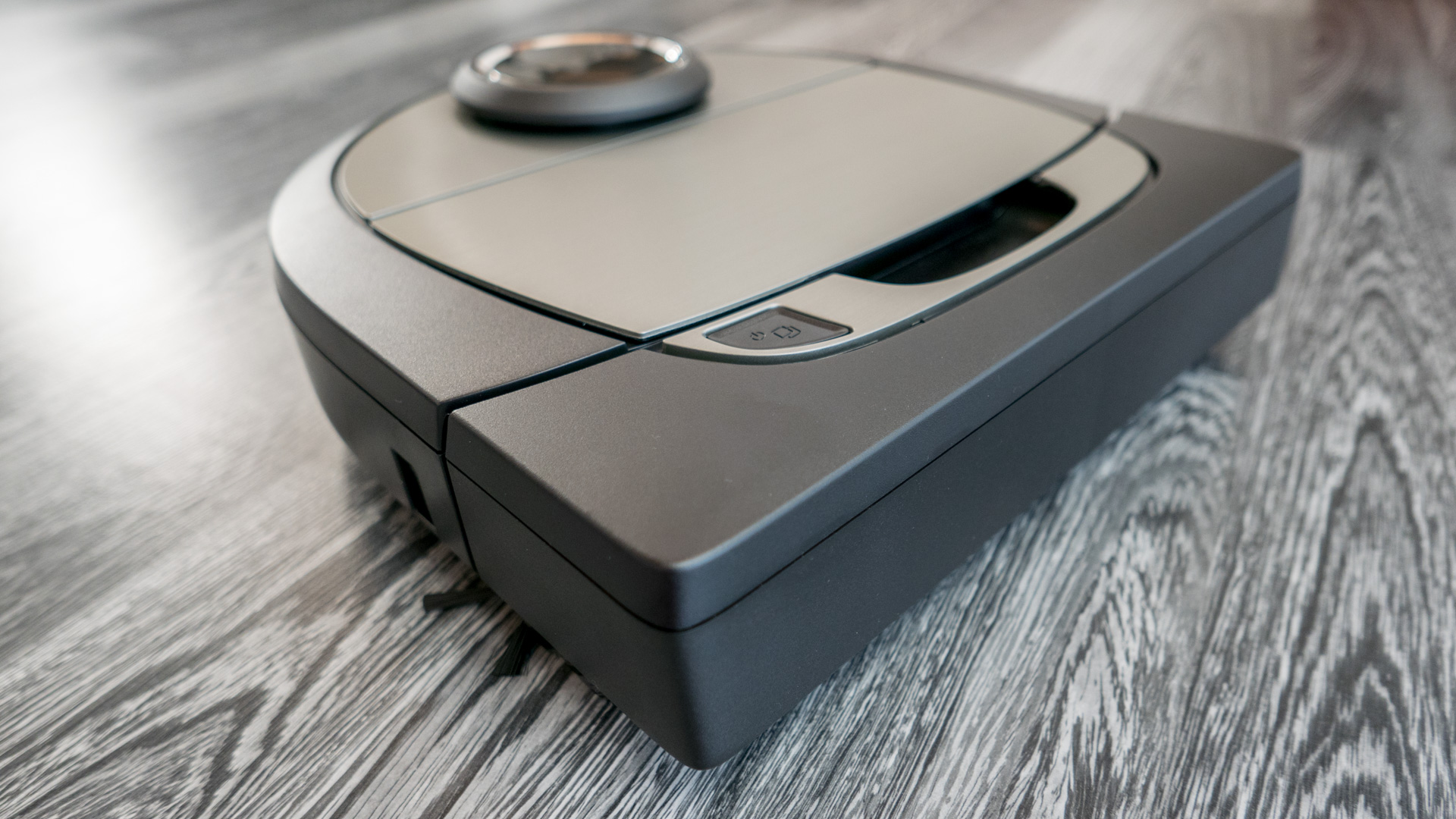 Neato Botvac D7 Details 12