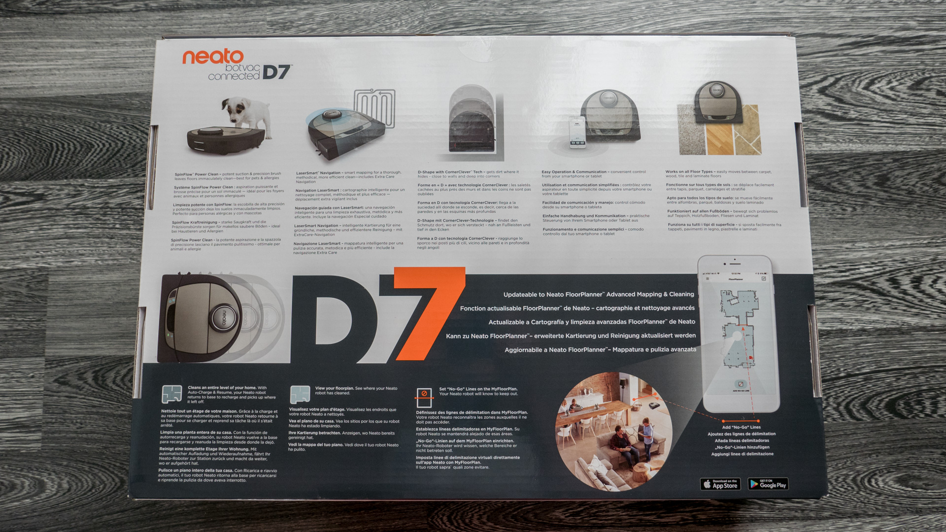Neato Botvac D7 Unboxing 03