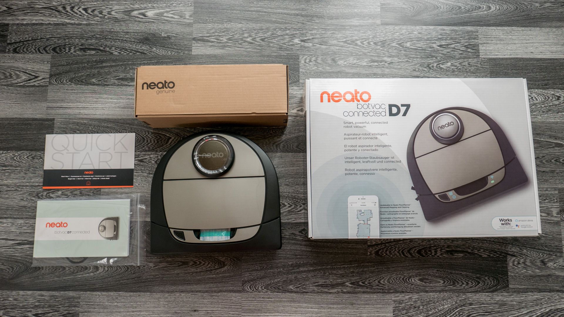 Neato Botvac D7 Unboxing 10