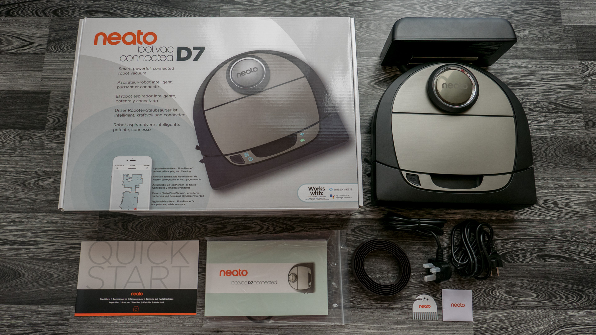 Neato Botvac D7 Unboxing 13