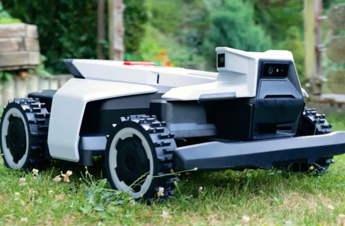 Der Segway Navimow X420 im Test: großer Mähroboter mit starker Hinderniserkennung, hoher Steigfähigkeit und Schwächen beim Kantenschnitt.