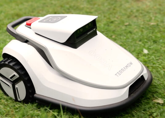 TerraMow V600 | Kleiner Kamera-Mähroboter mit überzeugender Navigation