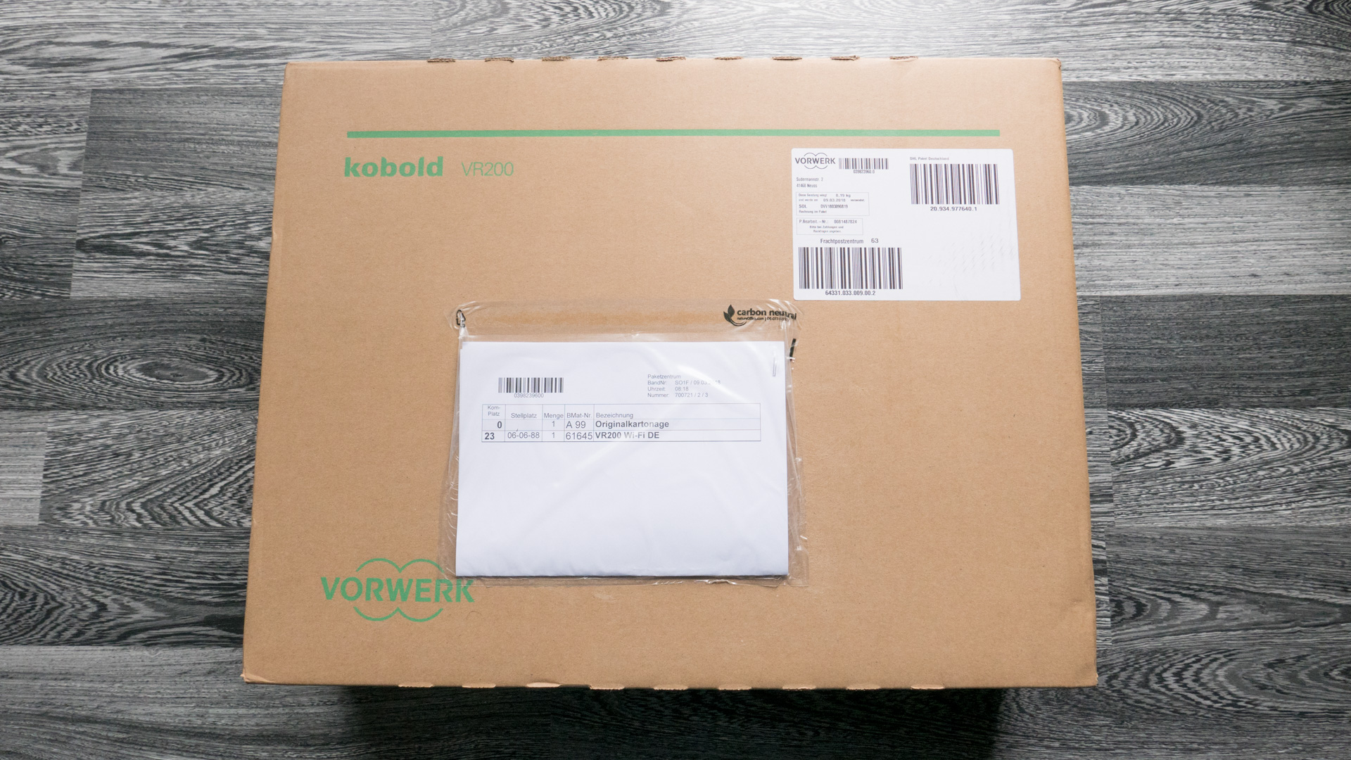 Vorwerk VR200 Unboxing 01