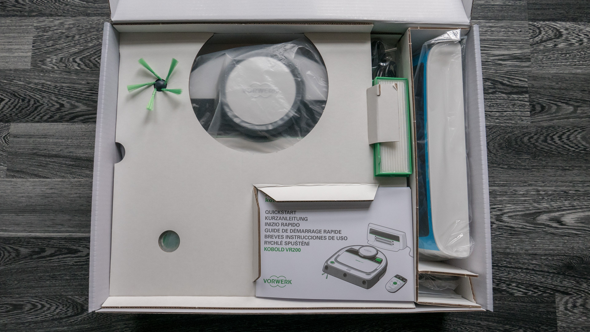 Vorwerk VR200 Unboxing 07
