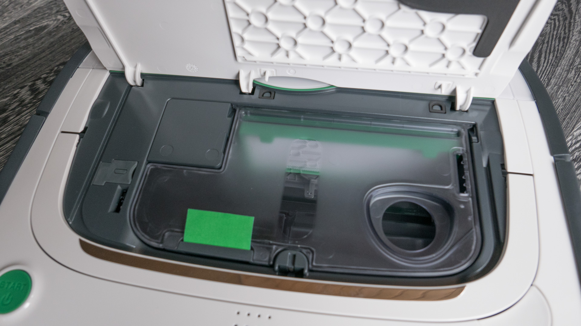 Vorwerk-VR300-Staubbehälter-1