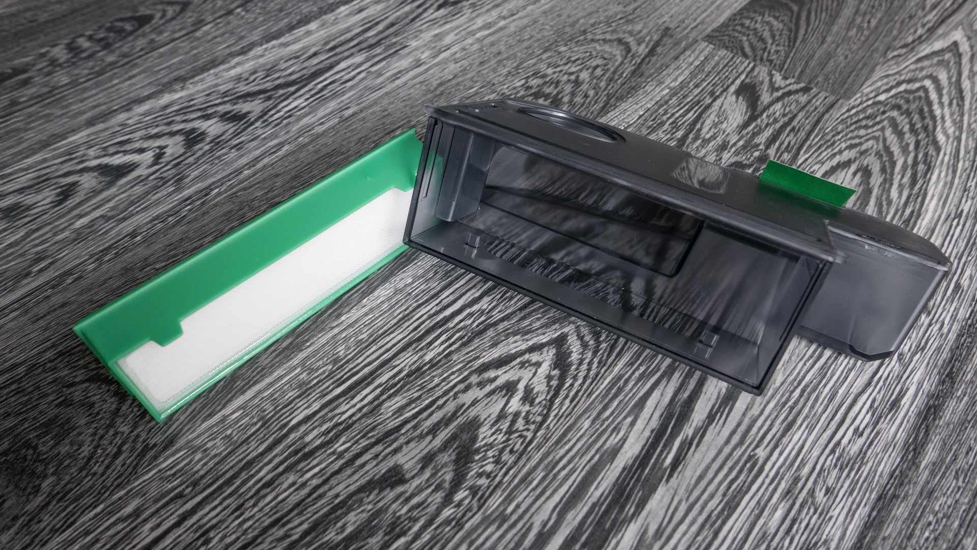 Vorwerk-VR300-Staubbehälter-9