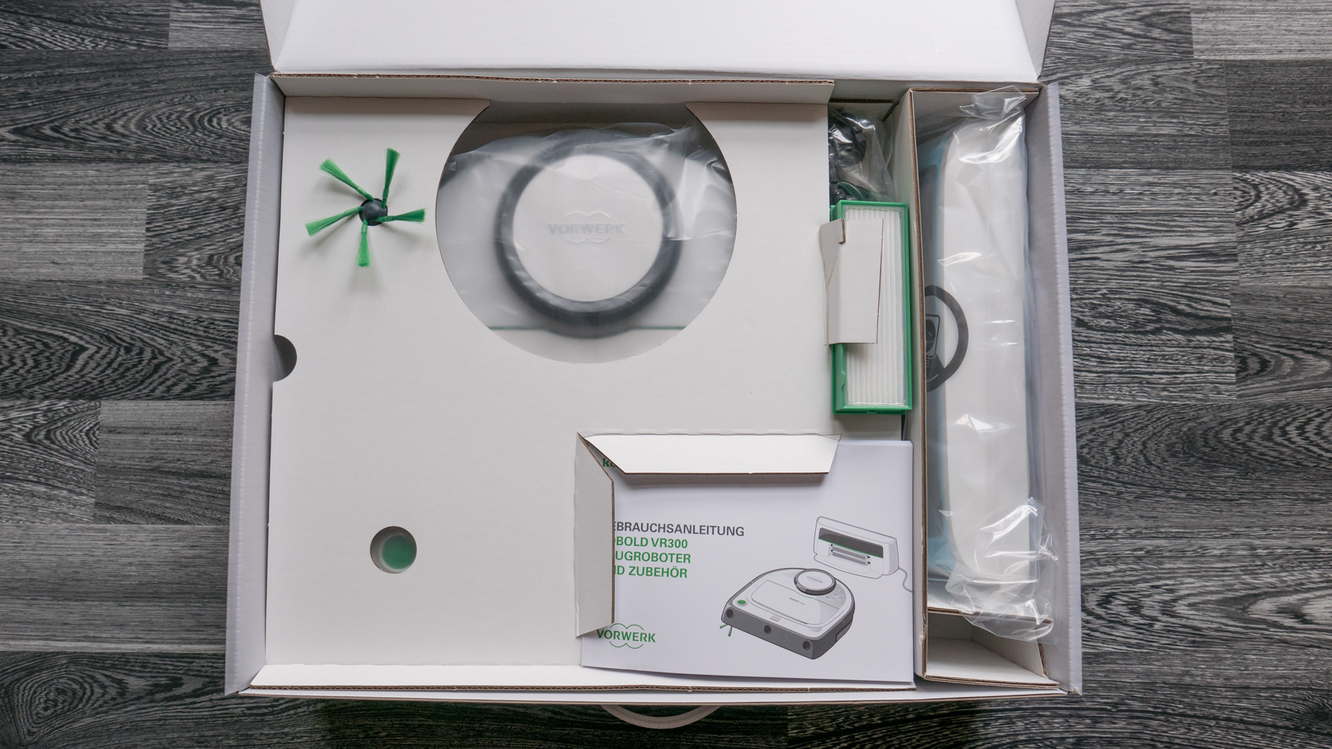 Vorwerk-VR300-Unboxing-7
