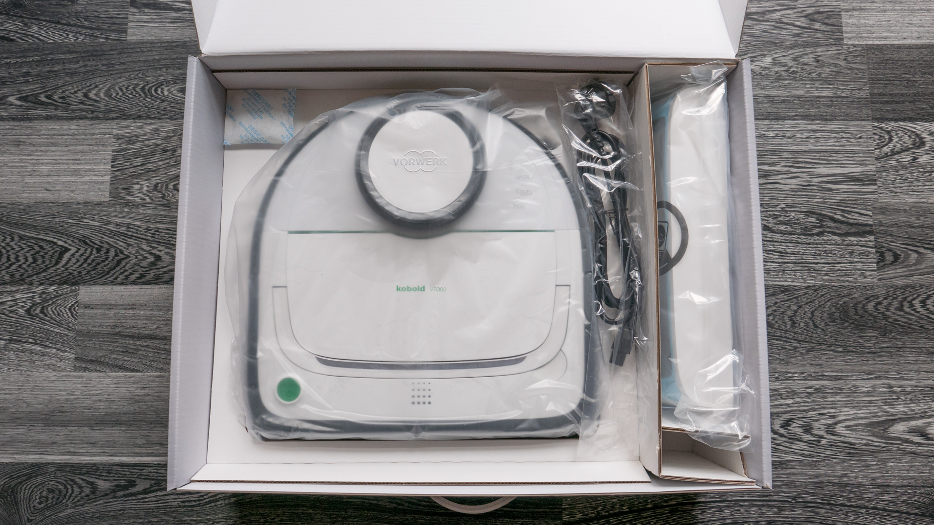 Vorwerk-VR300-Unboxing-8