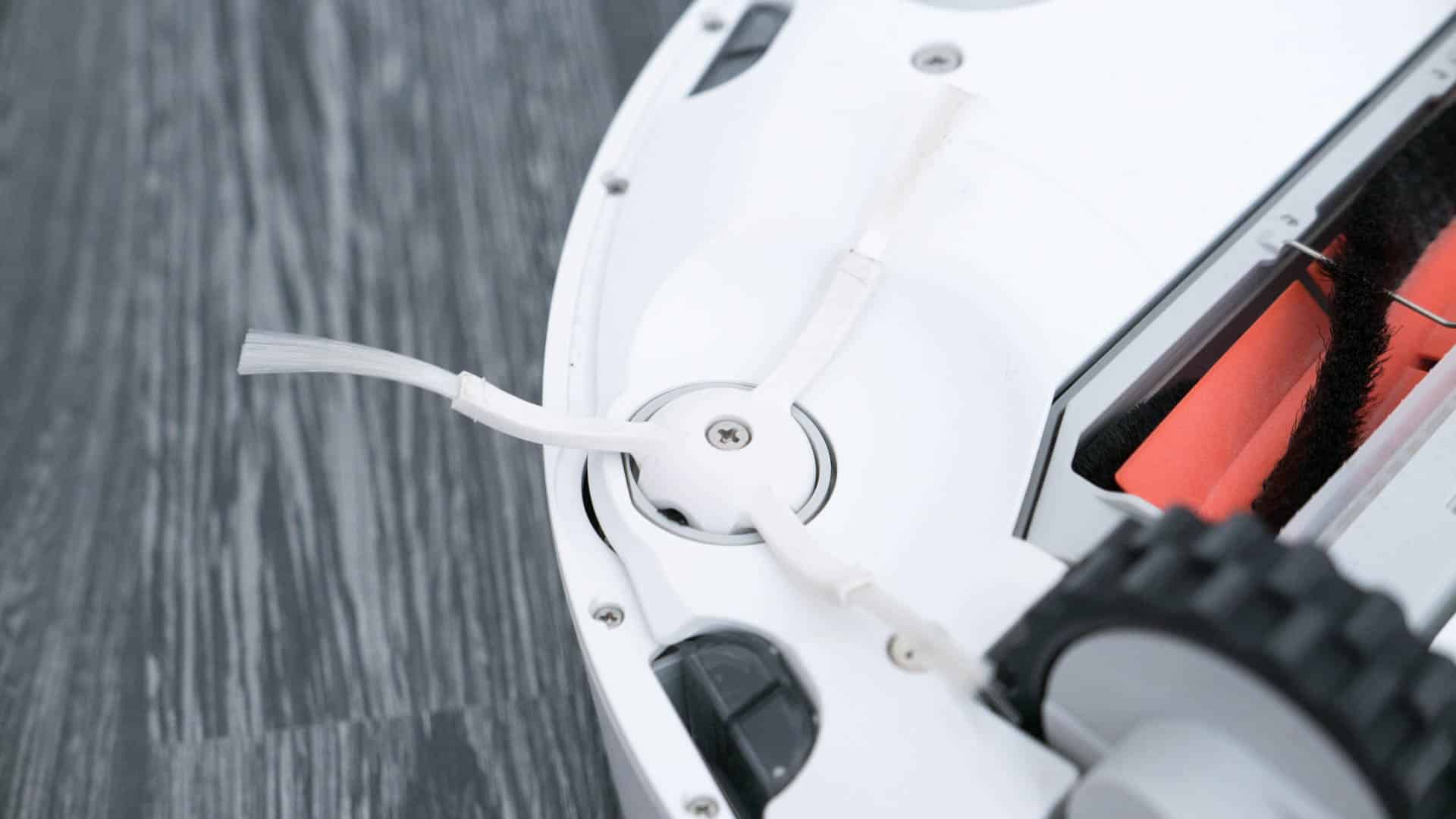 Xiaomi-Mi-Staubsauger-Roboter-im-Test-3er-Bürste-unten