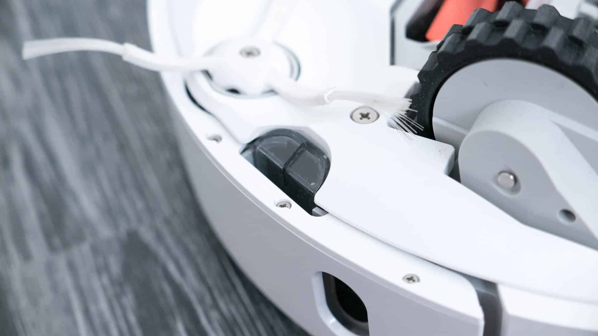 Xiaomi-Mi-Staubsauger-Roboter-im-Test-Sensor-unten