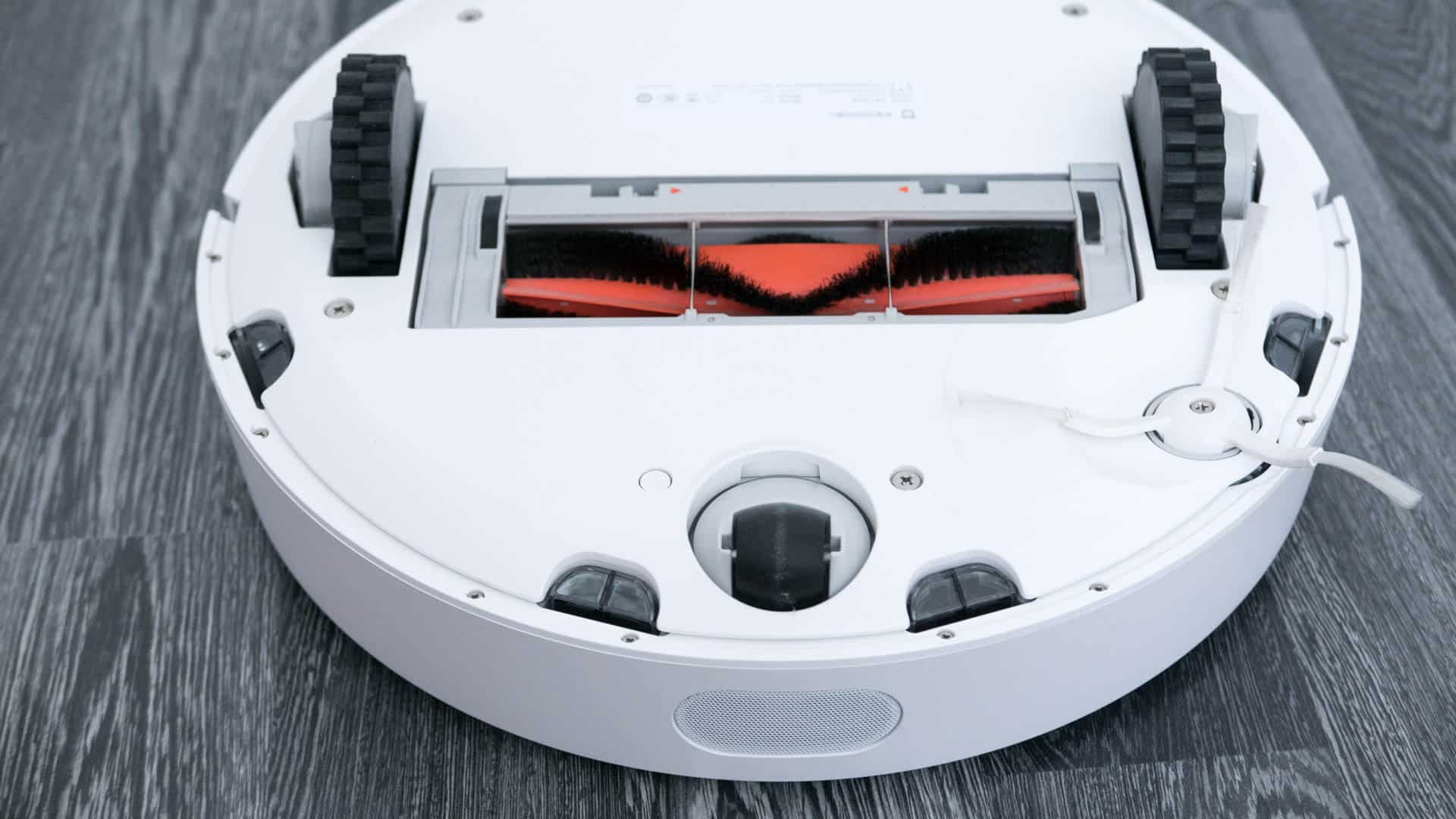Xiaomi-Mi-Staubsauger-Roboter-im-Test-unten-Bürste