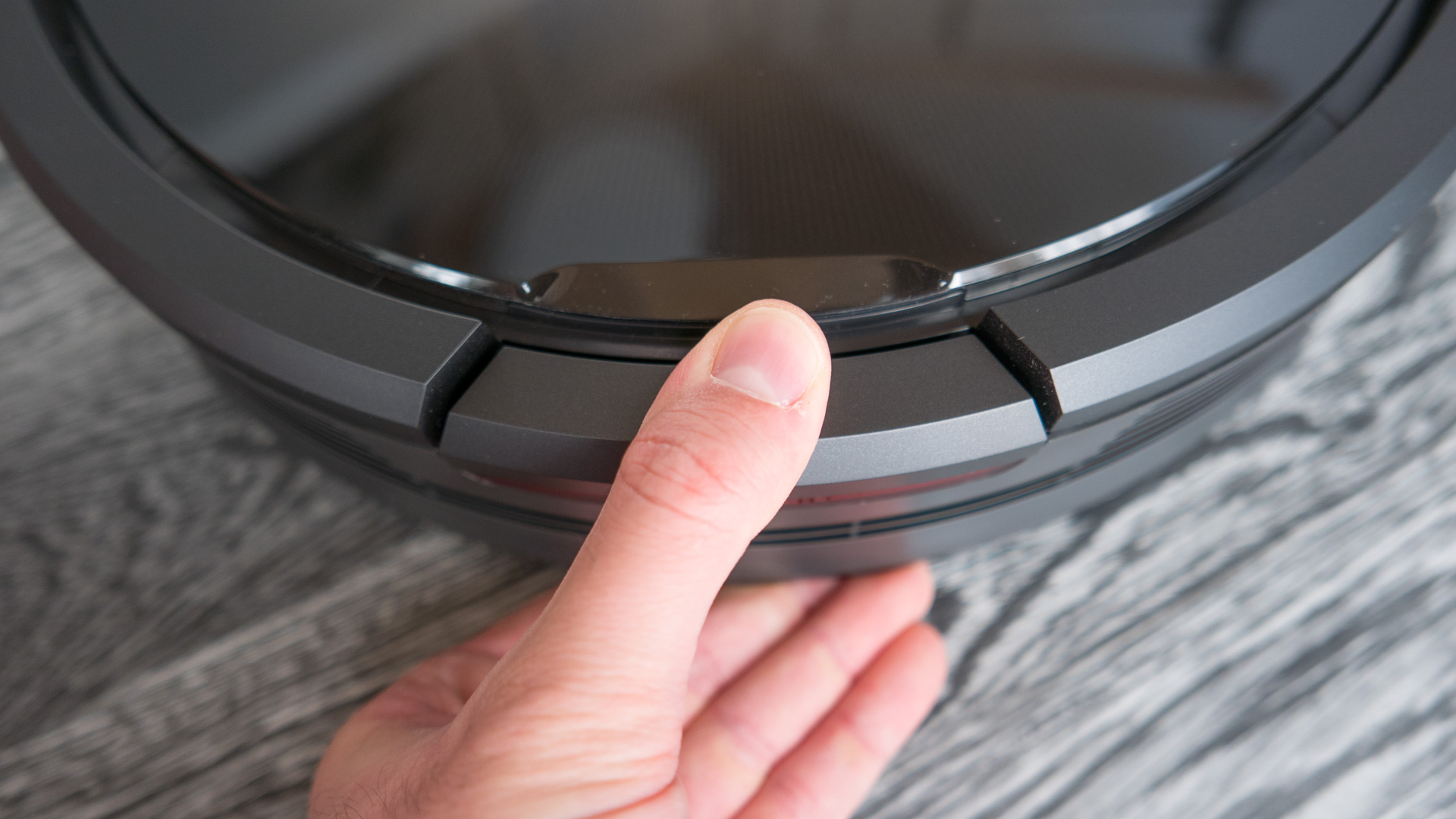 iRobot Roomba 980 Details 09