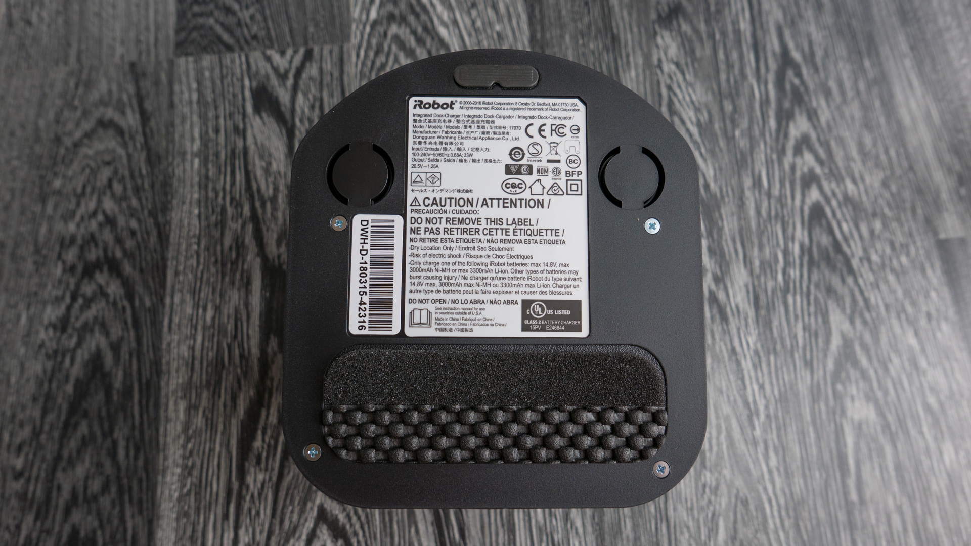 iRobot Roomba 980 Ladestation 09