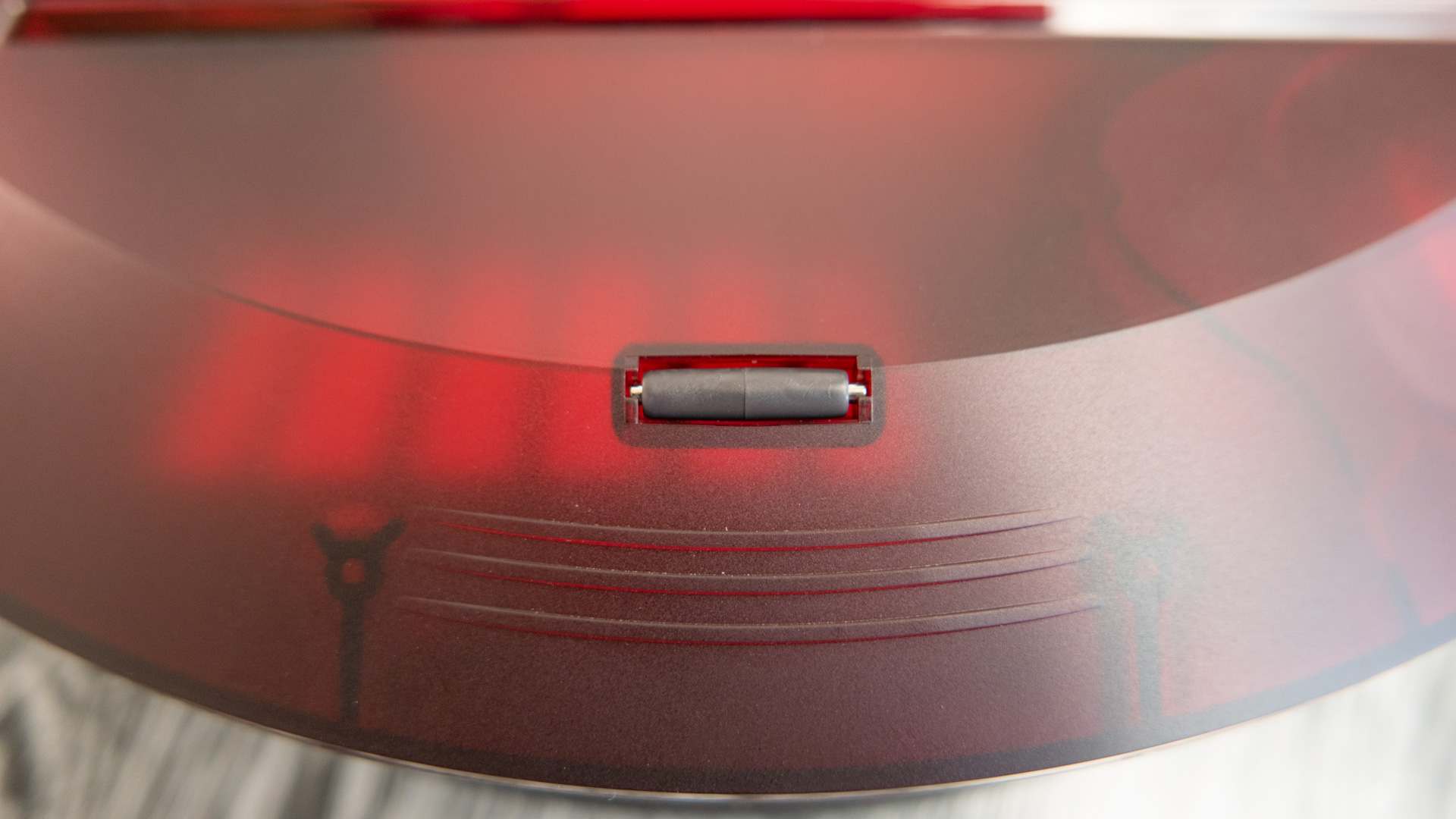iRobot Roomba 980 Staubbehälter 07