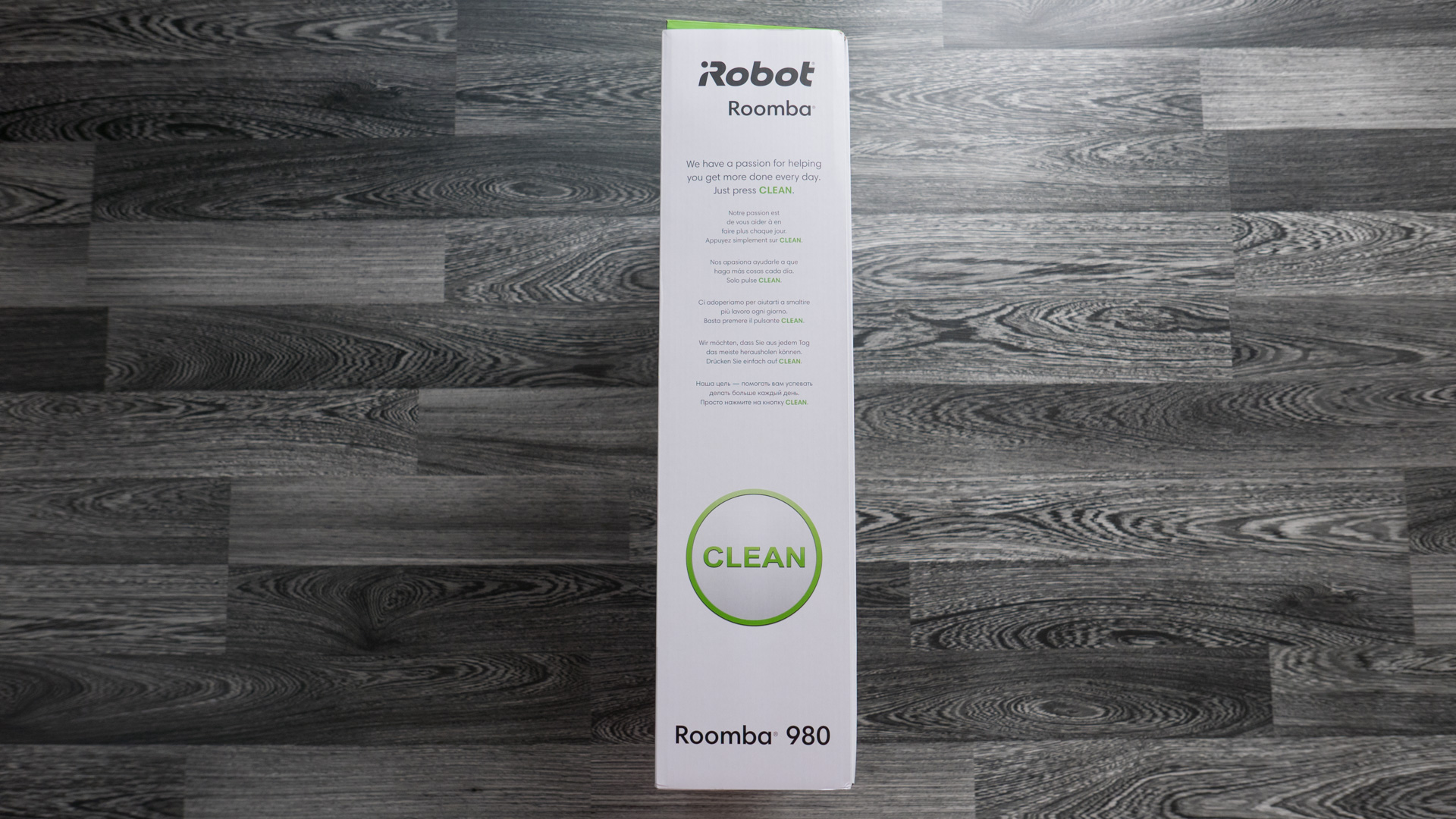 iRobot Roomba 980 Unboxing 06